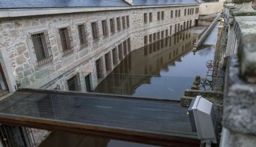 Desbordamiento del Eresma a su paso por la casa de la Moneda en Segovia. Fotos Nacho Valverde ICAL (2)