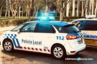 Un camionero que superaba seis veces la tasa de alcohol permitida se choca con un coche aparcado en Peñaranda y se da a la fuga
