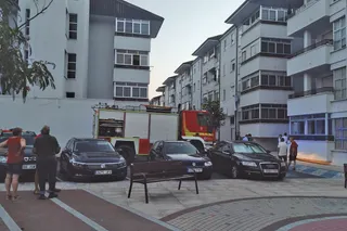 Los bomberos del parque comarcal de Peñaranda fueron alertados por el humo de una caldera