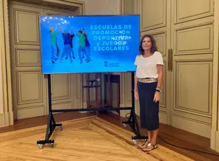 Almudena Parres, presenta una nueva edición de juegos escolares.