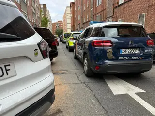 Pelea en la calle Gargabete con intervención de Policía Nacional este lunes, 16 de octubre. Foto de archivo S24H