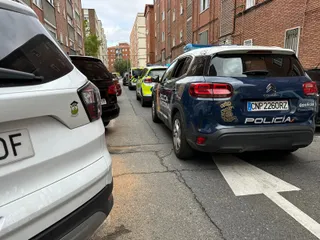 Pelea en la calle Gargabete con intervención de Policía Nacional este lunes, 16 de octubre. Foto de archivo S24H