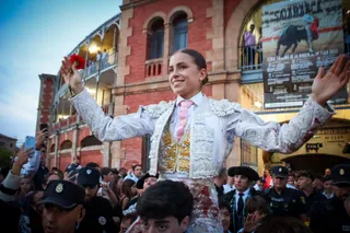 Olga Casado a hombros en La Glorieta en el primer festejo de la feria taurina 2025 | Andrea Mateos