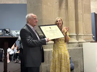 El Ayuntamiento de Alba de Tormes entrega la distinción de Hijo Predilecto de la Villa a Manuel Jesús Diego Sánchez | Ayuntamiento Alba de Tormes
