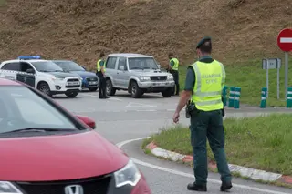 Punto de control de La Guardia Civil de Tráfico. Foto de archivo