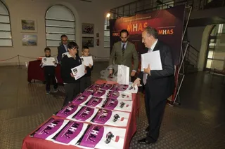 Premio del IV concurso escolar de maquetas de automóvil.