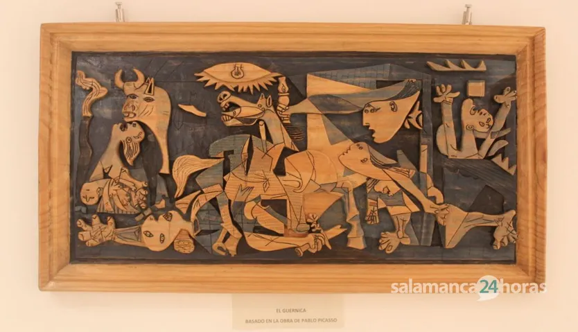 Exposición de tallas de madera.