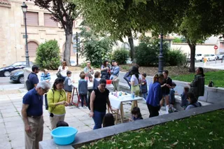 Taller infantil de moldeado. Fotos Andrea M.