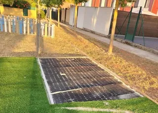 Doñinos, robo césped artificial parque