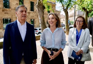 Cuca Gamarra, Carlos García Carbayo y María Jesús Moro, antes de mantener un encuentro con representantes de la Abogacía y la Procura de Salamanca. Susana Martín | ICAL