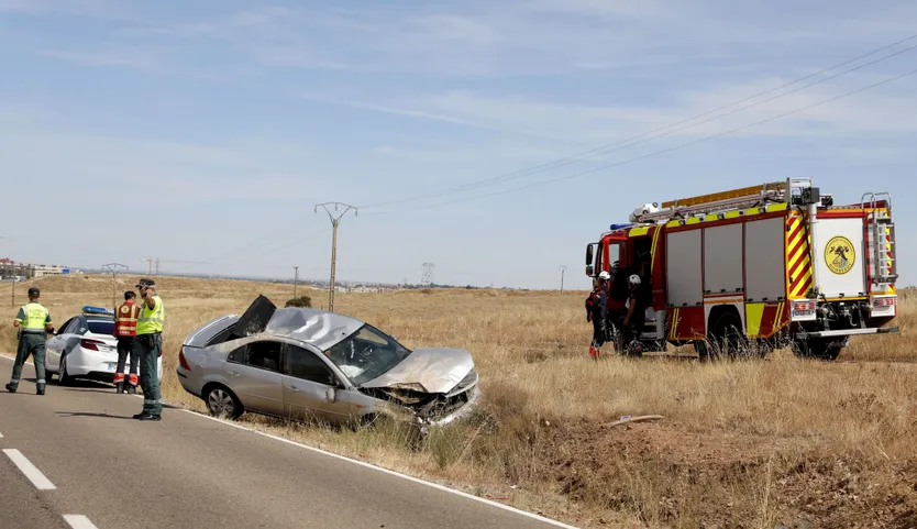 Accidente en la carretera de Matilla de los Caños en Salamanca - Susana Martín (ICAL)