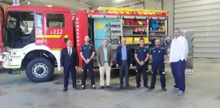 Diputación, presentación nuevo cambión de bomberos (5)