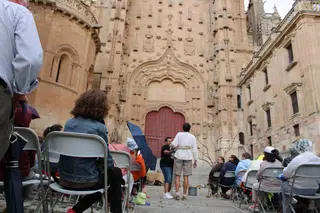 Espectáculo “Poi” de la compañía Dés Tro en el Patio Chico