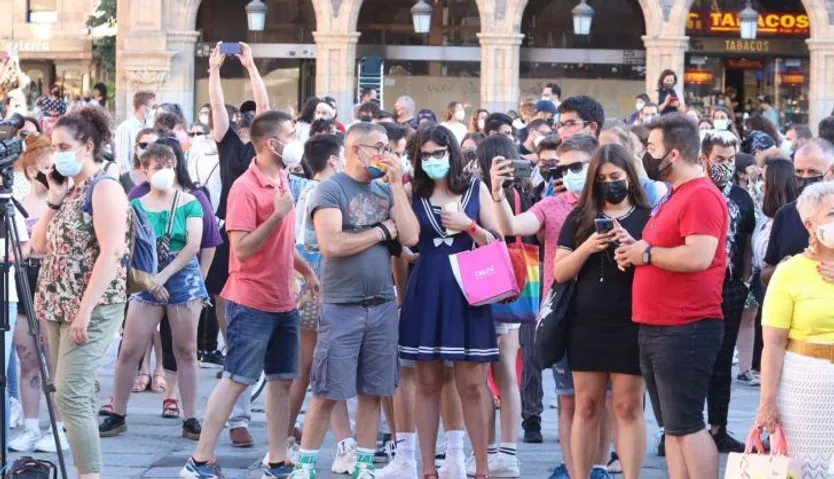 Concentración en la Plaza Mayor de Salamanca por el asesinato de un joven en Galicia (6)