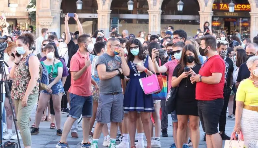 Concentración en la Plaza Mayor de Salamanca por el asesinato de un joven en Galicia (6)