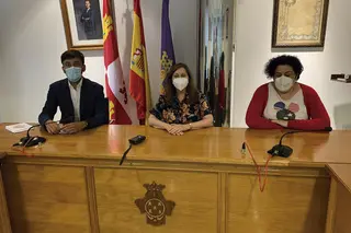 Miembros del equipo de Gobierno durante la rueda de prensa