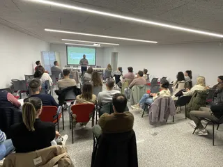 Empresas en jornada del etiquetado inteligente. Foto Ayto. Guijuelo