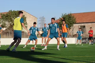 Primer entrenamiento de Unionistas en la temporada 2026/27.