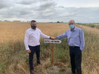 Javier Iglesias y Santiago Castañeda, durante la presentación de la Ruta de los Murales