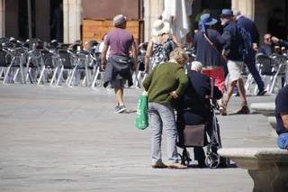 Gente por las calles de Salamanca