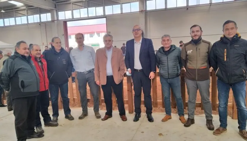 Salón del vacuno en el recinto ferial de la Diputación (8)