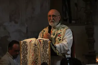 Solemne Misa en la iglesia del Robledo de Sequeros, procesión y ofertorio (47)