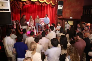 Carlos García Carbayo, Noelia Núñez, Beatriz Fanjul y Ángel Porras, participan en un acto joven.