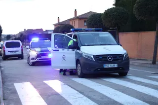 Rescatan a dos personas en un accidente con vuelco en el núcleo urbano de Cabrerizos