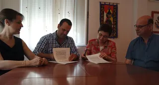 El Ayuntamiento de Santa Marta renueva su colaboración con el Centro de Acogida Ave María