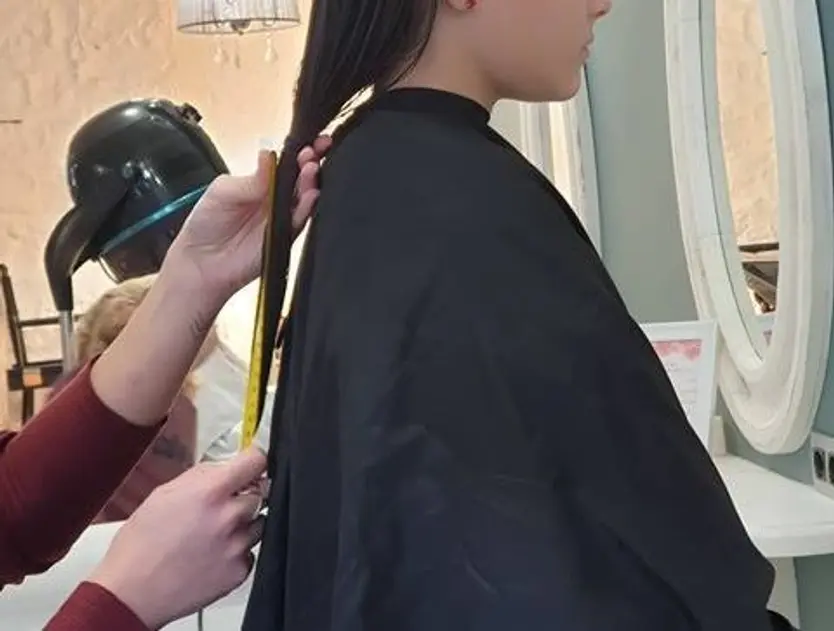 Medida y corte de la melena
