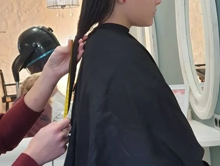 Medida y corte de la melena