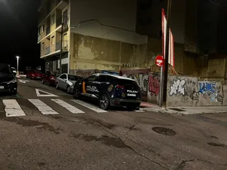 Bomberos del Ayuntamiento de Salamanca acuden a la calle Arroyo de la Lastra