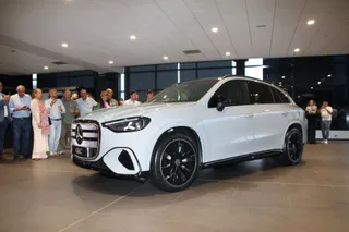 Presentación de dos coches de Mercedes Benz: SUV GLB y GLC eléctrico