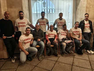 Protestas de bomberos del Ayuntamiento de Salamanca en pleno municipal (4)