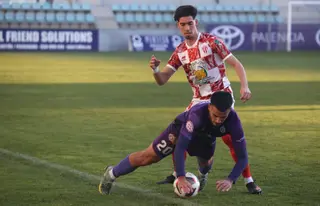 Trapero, ante el Palencia Cristo Atlético FOTO CD GUIJUELO