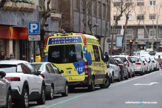 Ambulancia en el paseo del Doctor torres villaroel (2)