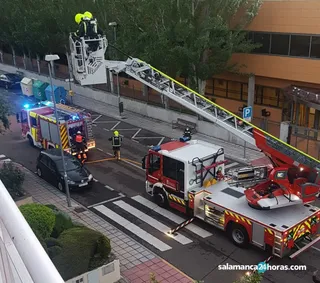 Movilización de los bomberos por la mala combustión de una chimenea en Vistahermosa