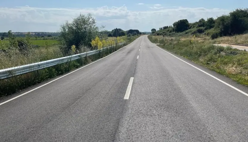 Carretera a Pino de Tormes por Florida