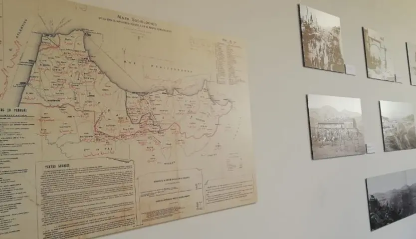 Planos y fotografías en la exposición 