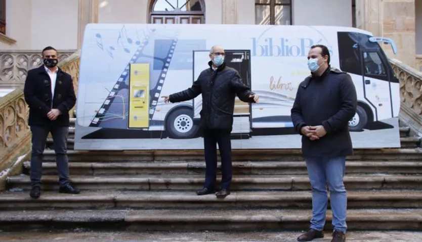 Presentación cajeros en Bibliobuses