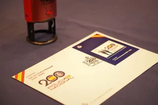Correos lanza un sello conmemorativo del Bicentenario de la Policía Nacional