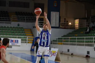 Kiko Guillem, en un partido con Ciudad de Ponferrada.