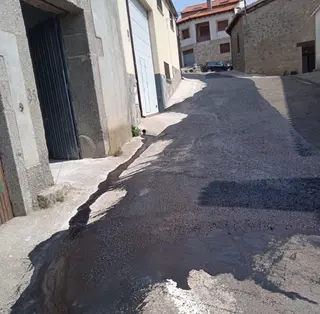Puebla de San Medel, manchas de alquiltrán (1)