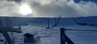 La nieve devuelve la blanca vida a La Covatilla | La Covatilla