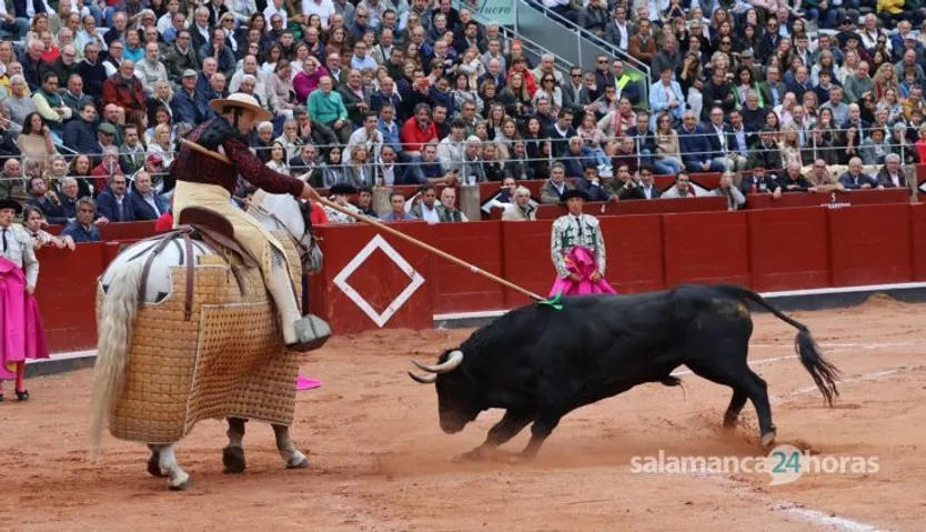GALERÍA | Corrida concurso de despedida de López Chaves y El Juli: momentos más destacados del último festejo de abono de la Feria Taurina Virgen de la Vega 2023. Fotos Andrea M.