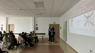 Un momento de la presentación del nuevo escudo del Ayuntamiento de El Campo
