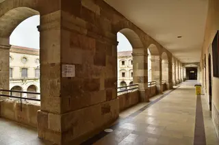 Colegio Maestro Ávila.