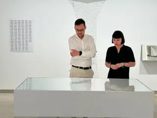 Inauguración de la muestra 'Y libros también' en el DA2