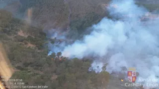 Activan el nivel 1 en un incendio declarado en San Esteban del Valle (Ávila) por la posible afección a más de 30 hectáreas arboladas
