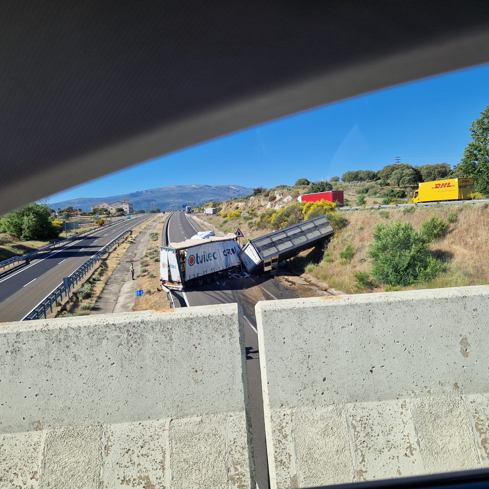 Accidente Entre Dos Camiones En La Cabeza De Béjar